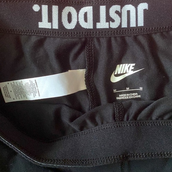 Nike high waisted Tights / Leggings - Picture 3 of 5